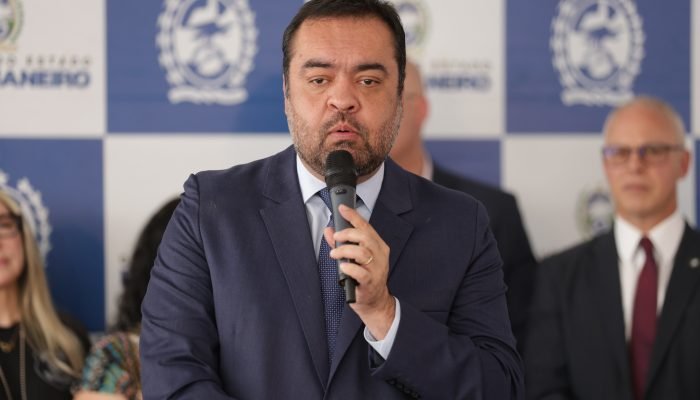 Julgamento no TSE tem dois votos para cassar diploma de Cláudio Castro. (Foto: Rafael Campos/Gov...