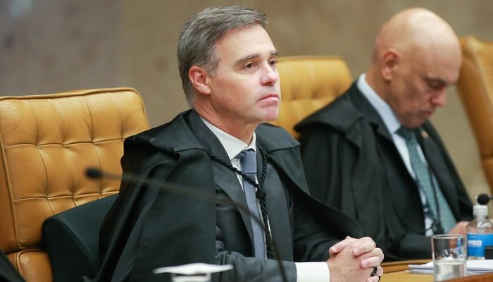 Ministro conduz investigação para apurar qual parlamentar ou assessor vazou quebra de sigilo do...