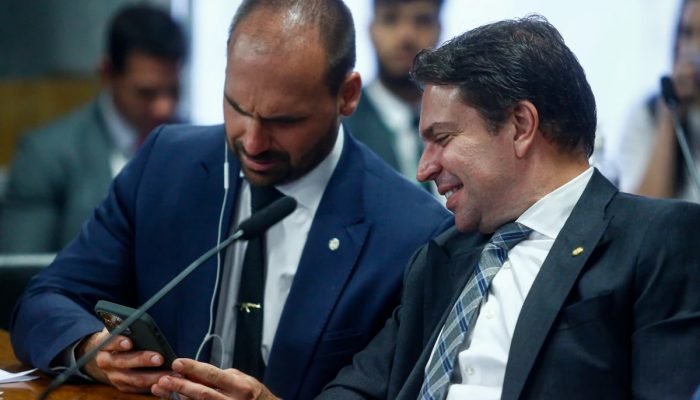 1 de 1 Deputado Alexandre Ramagem (PL-PL), diretor-geral da PF na gestão Bolsonaro, ao lado do t...