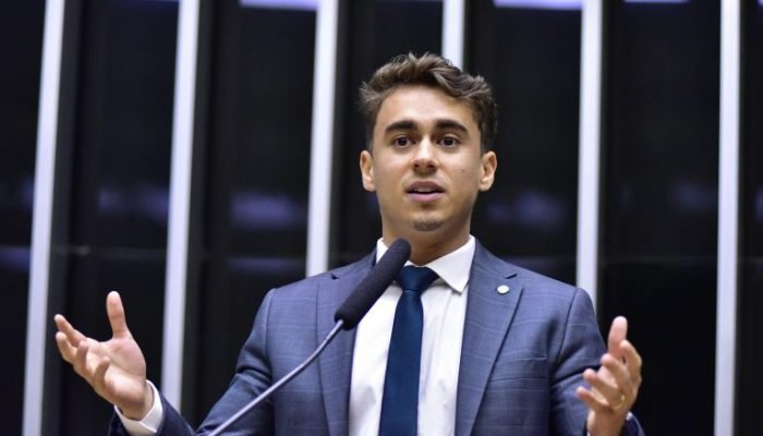 Com discurso conservador, fé cristã e domínio das redes sociais, Nikolas Ferreira se tornou re...