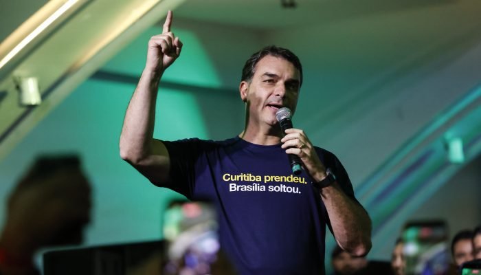 Estampas geram conexão afetiva com eleitorado e repercutem nas redes, diz especialista. (Foto: A...