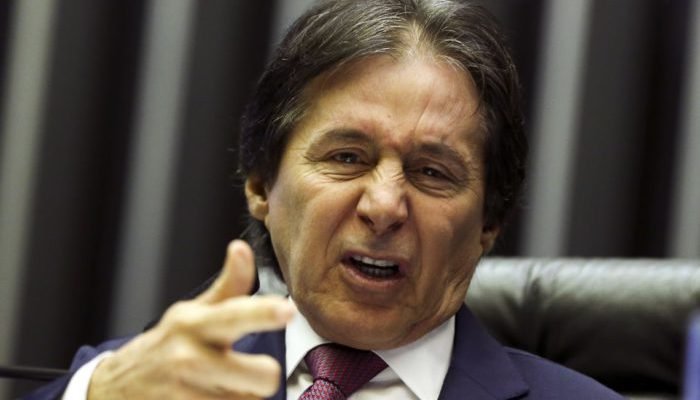 Brasília - O presidente do Congresso Nacional, Eunício Oliveira, durante sessão para análise e votação de cinco vetos presidenciais que trancam a pauta  (Marcelo Camargo/Agência Brasil)