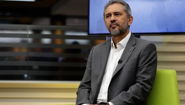 Governador-Elmano-de-Freitas-