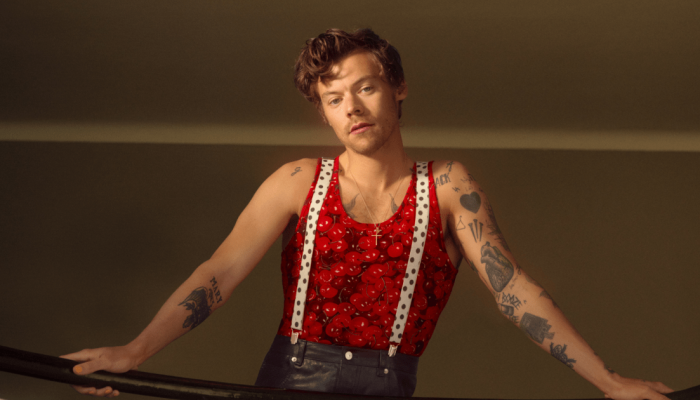 Harry Styles para o videoclipe de "As It Was"  • Reprodução/ Rolling Stones