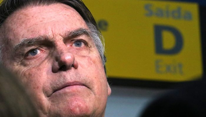 Defesa de Bolsonaro protocola agravo regimental para contestar a rejeição de recursos por Morae...