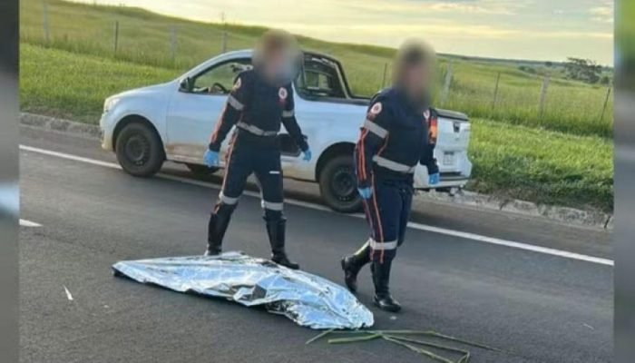 Equipe do Samu chegou a constatar morte da mulher, que depois foi reanimada por socorristas da co...