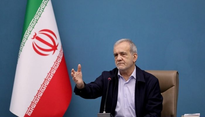 1 de 1 Presidente do Irã, Masoud Pezeshkian - Metrópoles - Foto: Iranian Presidency/Anadolu via...