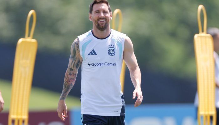 Messi marcou três gols na estreia da Copa do Mundo. (Foto: Juan Ignacio Roncoroni/EFE)