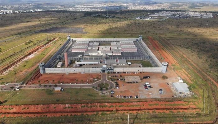 Vorcaro está preso na Penitenciária Federal de Brasília, um dos cinco presídios de segurança...