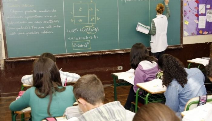 Professor em sala de aula. Foto: Arquivo