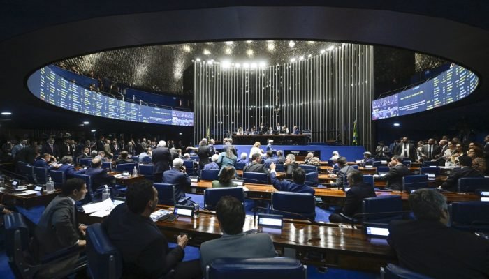 Oposição conseguiu barrar indicação de Jorge Messias ao STF com 42 votos contrários. (Foto: ...