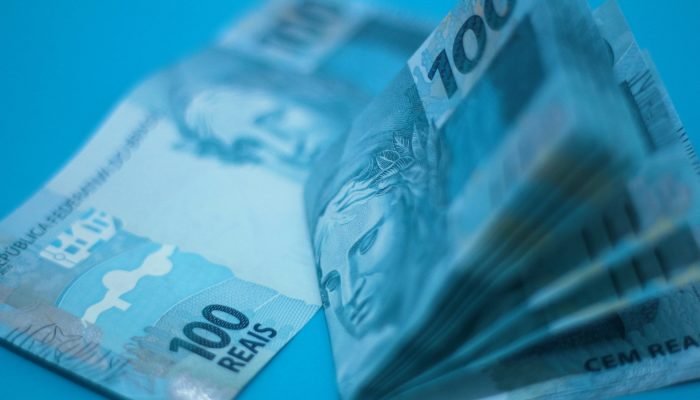 Remunerações extrateto custaram R$ 20 bilhões em um ano no Brasil. (Foto: Unsplash)
