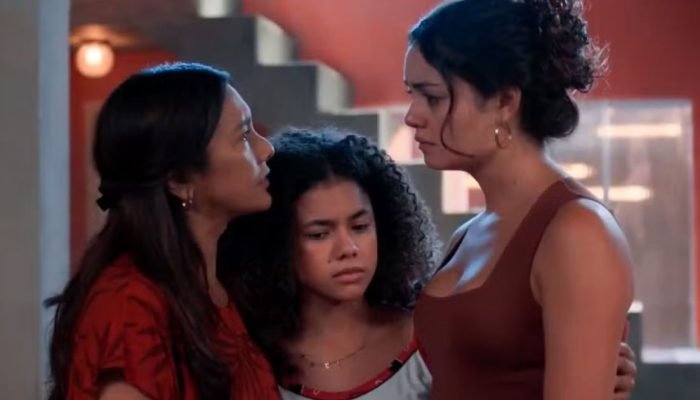 Lígia, Joélly e Gerluce em "Três Graças"  • Reprodução/Globo