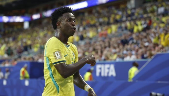 Serviços públicos são paralisados durante jogos da seleção brasileira. (Foto: Alberto Esteve...
