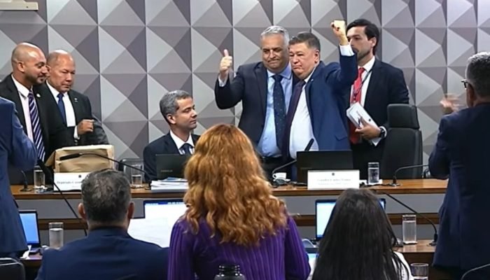 1 de 1 Viana e Gaspar CPMI INSS - Foto: Reprodução/TV Senado